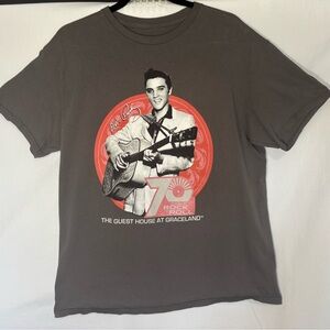 Elvis Graceland 70s Rock & Roll Graphic Short Sleeve Tee - Charcoal/Red